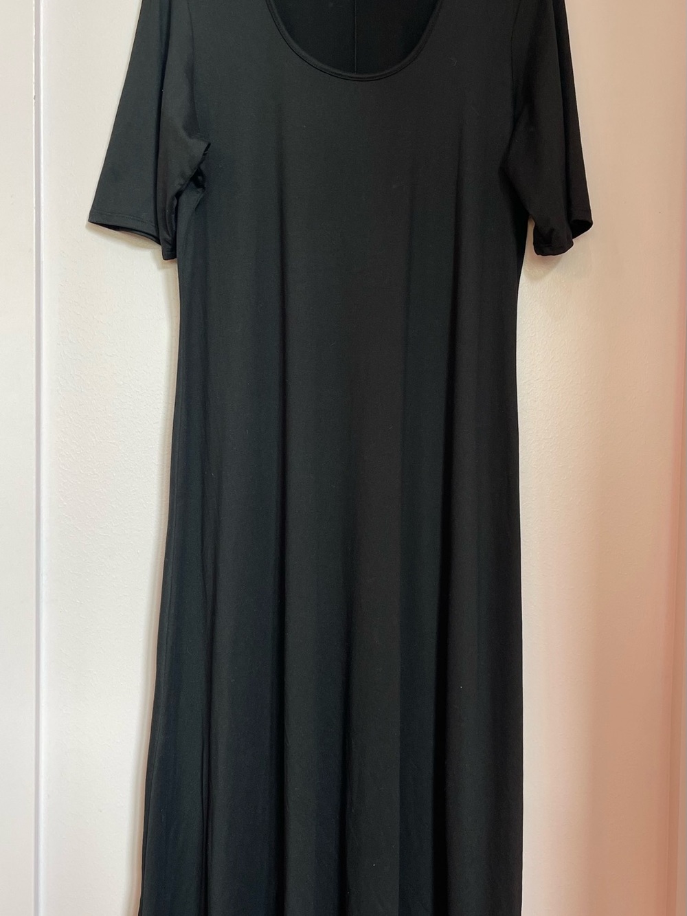 Classic Black Scoop-Neck Maxi Dress